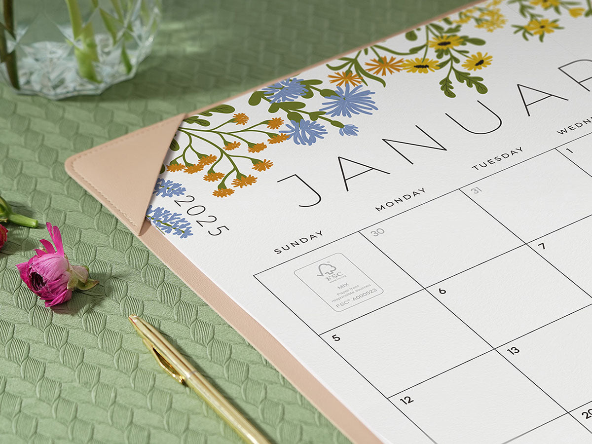 22" × 17" Inches Desk Calendar